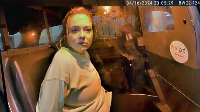 Daughter-Assaults-Her-Own-Mother-and-Kicks-Cop-at-Hospital-Evaluation