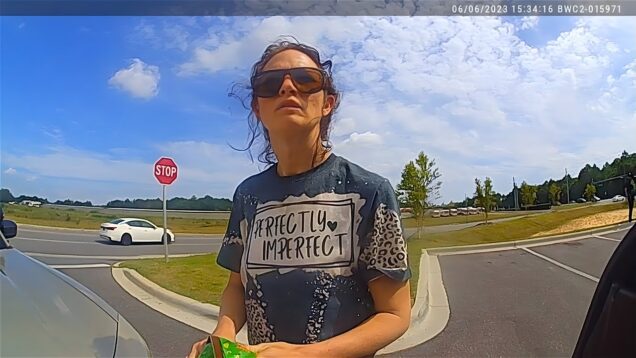 Irresponsible-Mom-Plants-Drgs-On-Her-Kid-During-Traffic-Stop